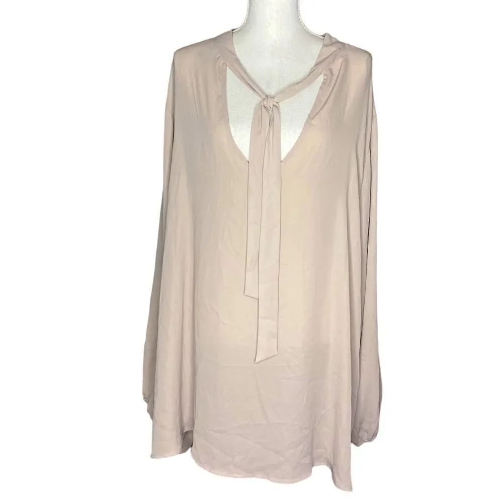 Torrid Wm’s Sz 5 Tan High Halter V Neck Cut Out Tie Accent Pull On Blouse